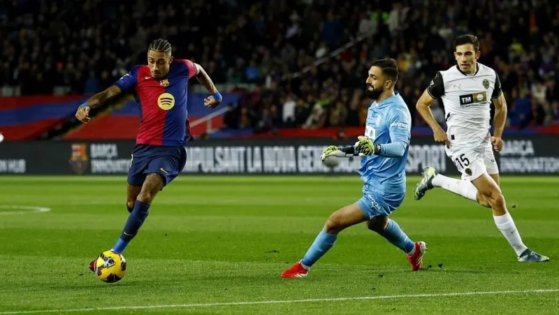 Barcelona đấu với Valencia 01