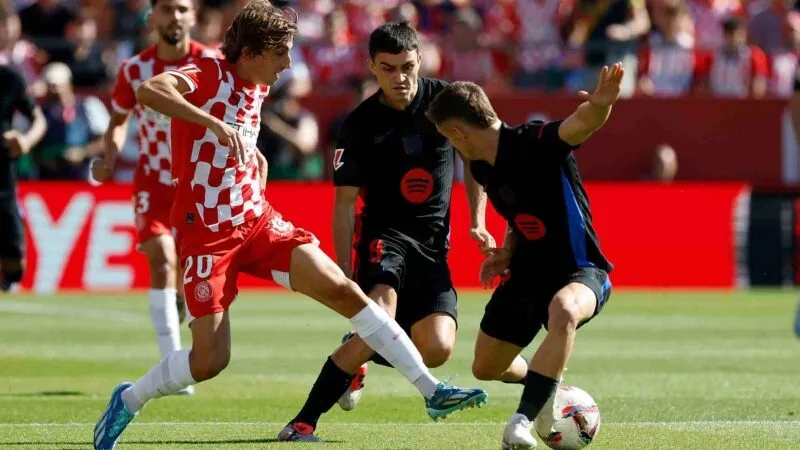 Girona đấu với Barcelona 03
