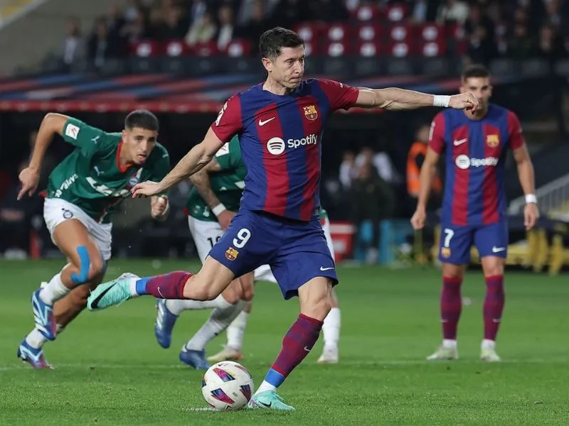 Tổng quan về Barcelona đấu với Alavés